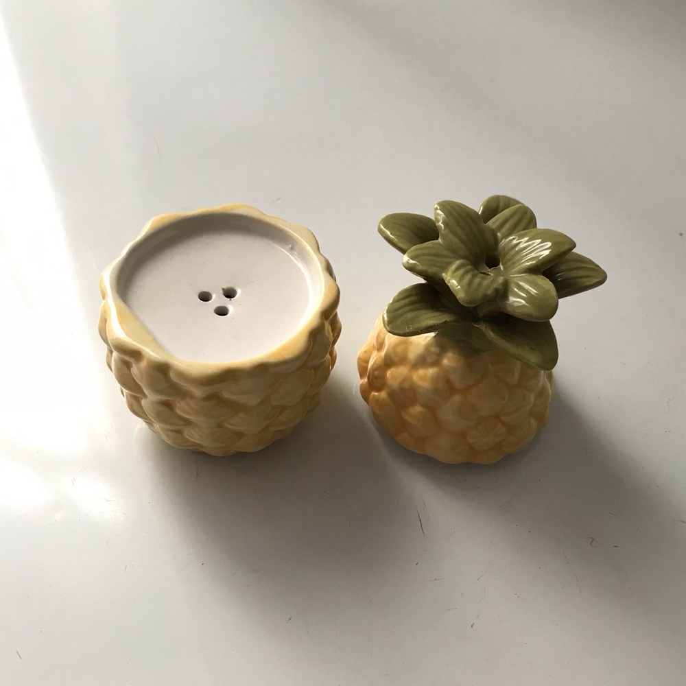 Pineapple S&P shakers